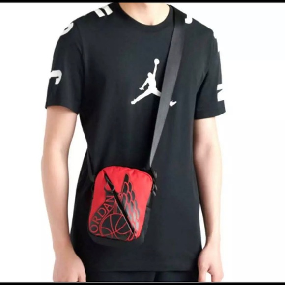 Nike Air Jordan Wings Men's Festival Shoulder Bag - Picture 4 of 4